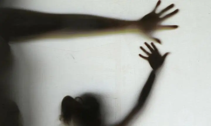 Violência sexual atinge 64 meninas por dia no país